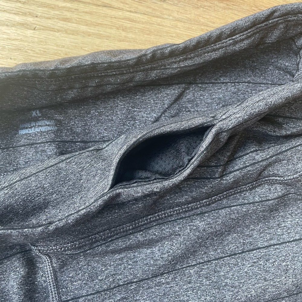 Prana Gray Leggings Size XL in Excellent Condition - Picture 7 of 14